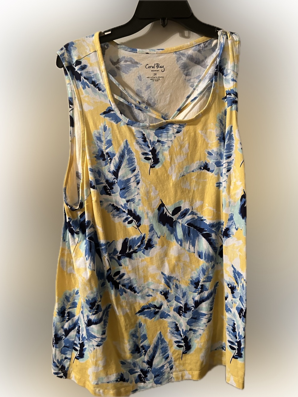 Coral Bay size 2X Yellow and Blue Leaf-Print Sleeveless Tank